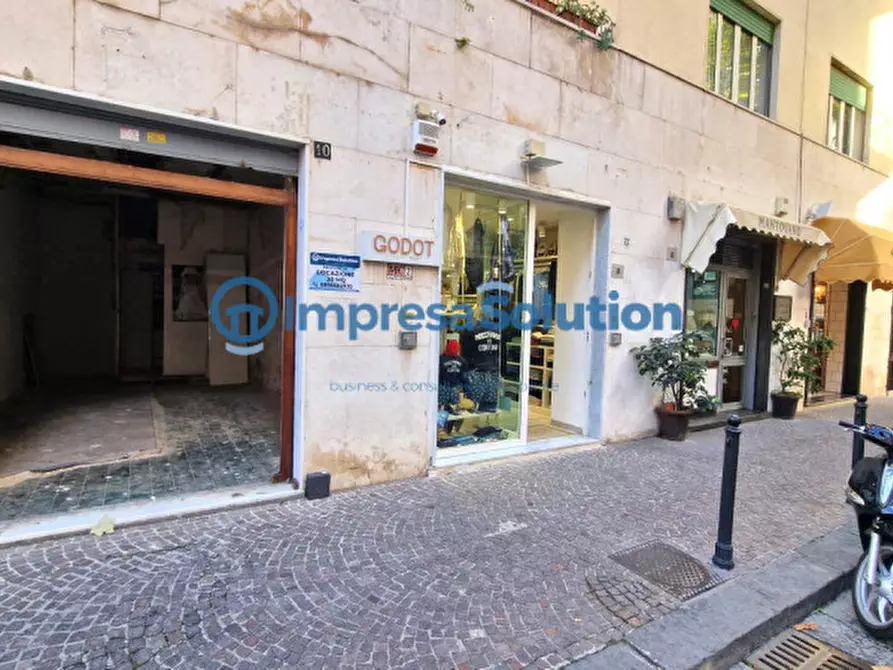 Immagine 7 di Negozio in affitto  in Via Giovanni Merliani a Napoli