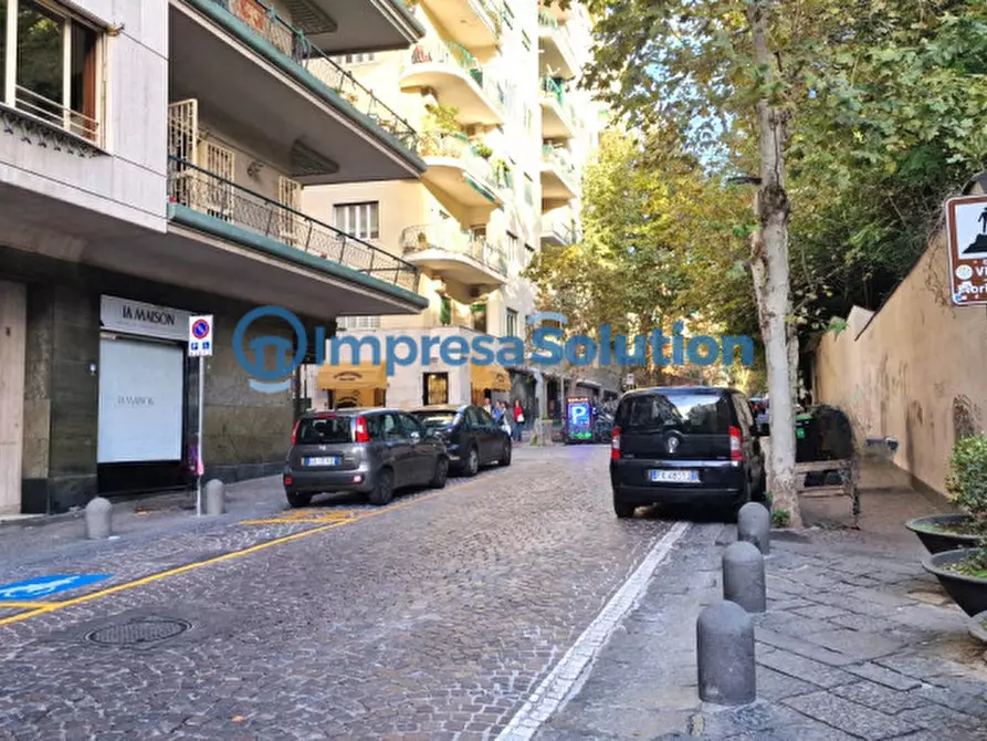 Immagine 14 di Negozio in affitto  in Via Giovanni Merliani a Napoli