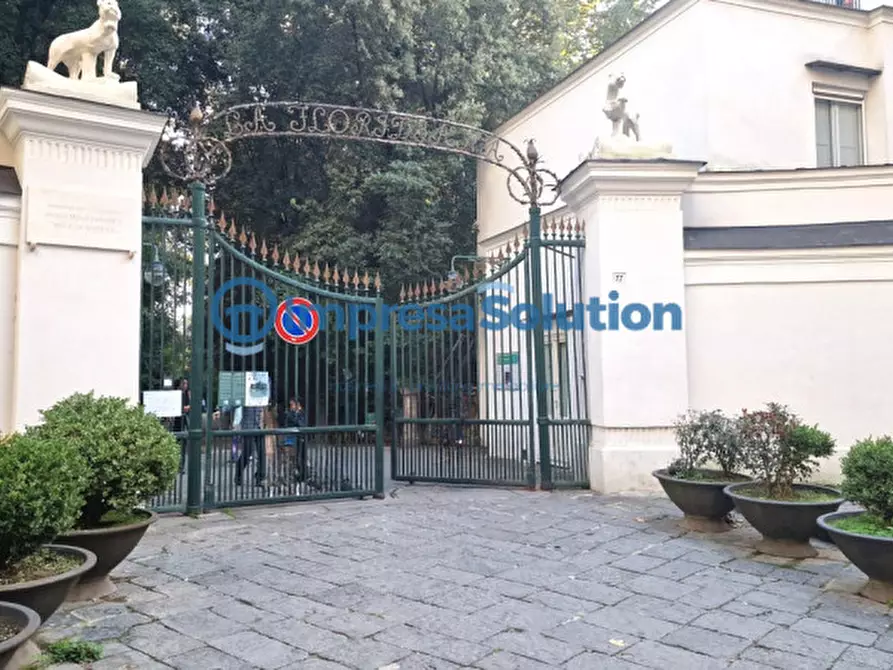 Immagine 15 di Negozio in affitto  in Via Giovanni Merliani a Napoli