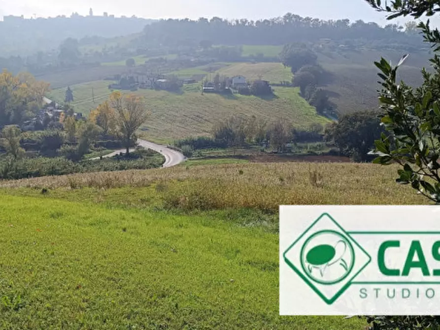 Immagine 4 di Terreno in vendita  in CONTRADA FURIASSE a Macerata
