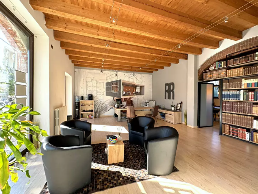 Immagine 11 di Villa in vendita  in Via Villa Tomba a Verona