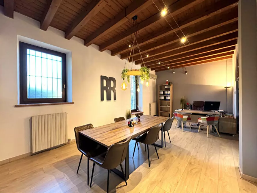 Immagine 12 di Villa in vendita  in Via Villa Tomba a Verona