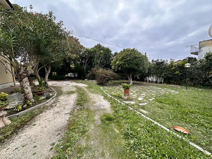 Immagine 7 di Villa in vendita  in Via Esino a Ancona