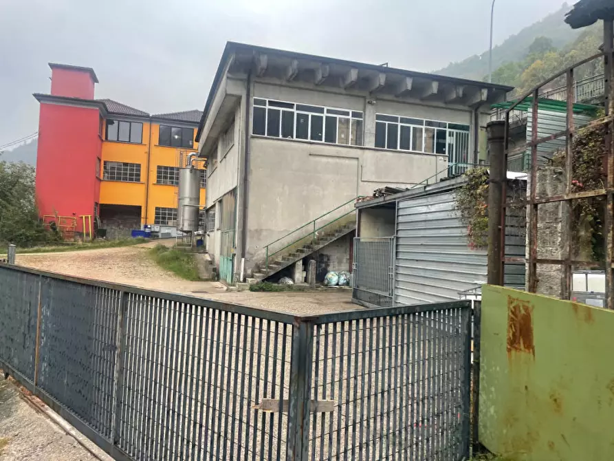 Immagine 1 di Laboratorio in vendita  in Contrada Danese, 10 a Valdagno