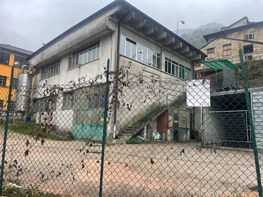 Immagine 2 di Laboratorio in vendita  in Contrada Danese, 10 a Valdagno