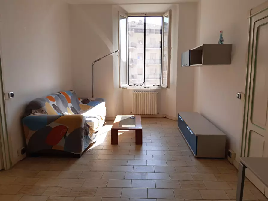 Immagine 11 di Camera in affitto  a Macerata