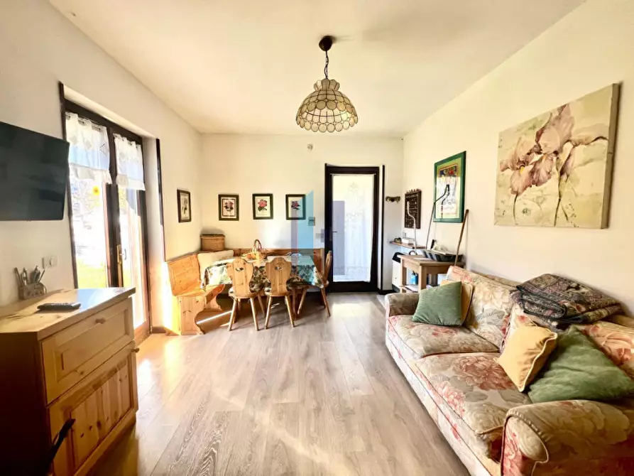 Immagine 2 di Appartamento in vendita  in Via Aldo Moro a Ossimo