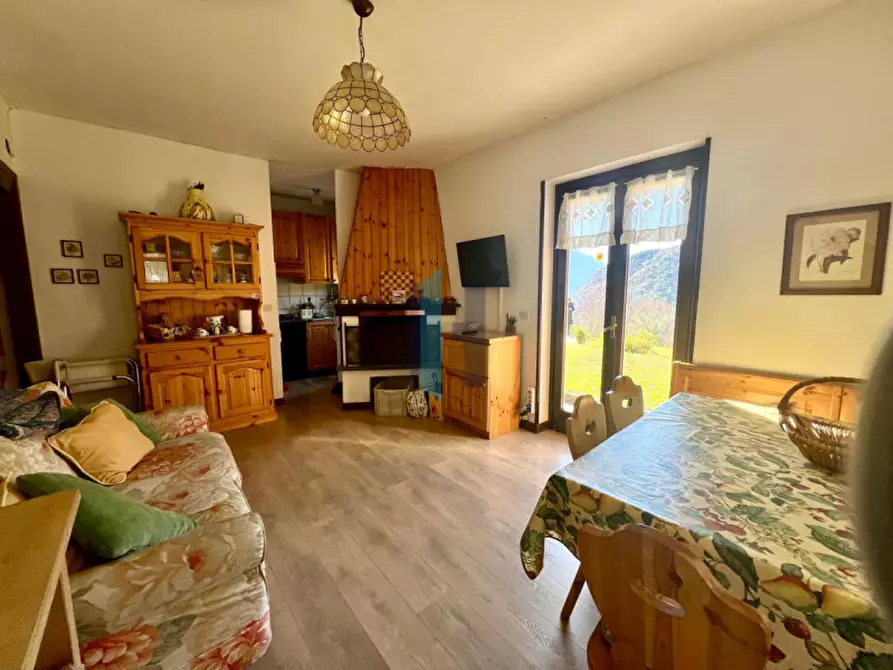 Immagine 3 di Appartamento in vendita  in Via Aldo Moro a Ossimo