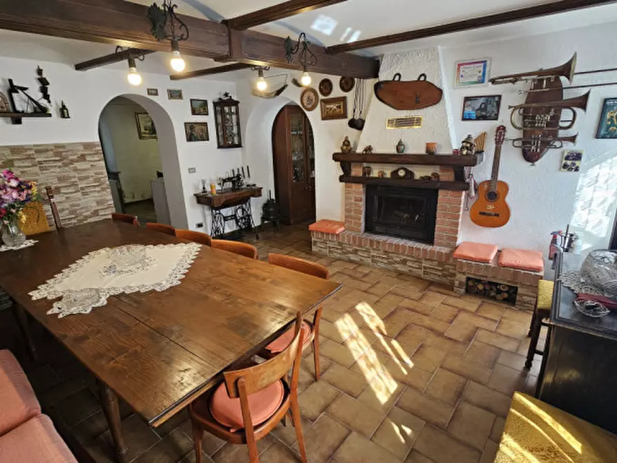 Immagine 3 di Casa indipendente in vendita  in LOCALITAì BRICCO RAMPONE 22 a Frinco