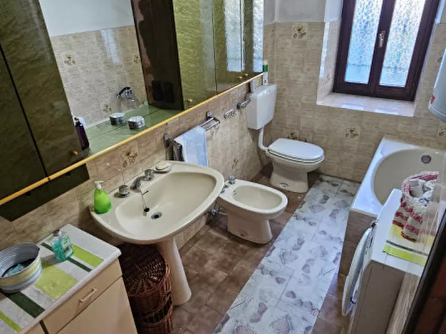 Immagine 6 di Casa indipendente in vendita  in LOCALITAì BRICCO RAMPONE 22 a Frinco