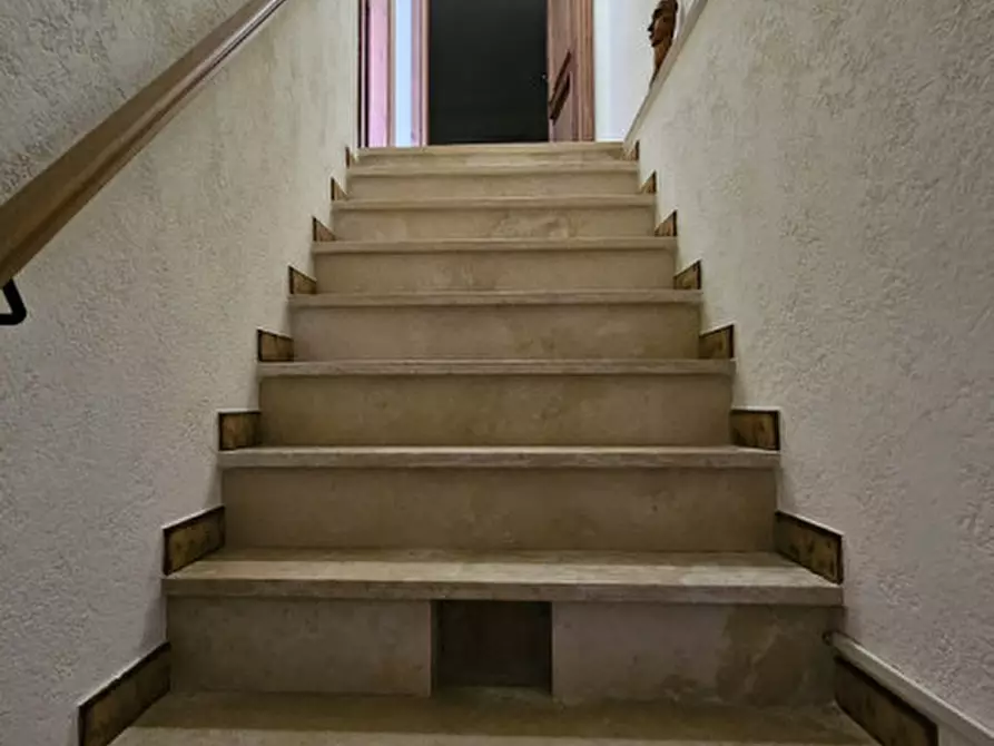 Immagine 10 di Casa indipendente in vendita  in LOCALITAì BRICCO RAMPONE 22 a Frinco