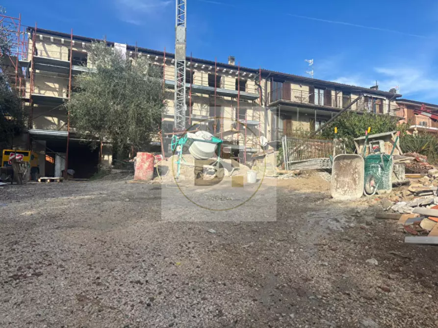 Immagine 3 di Appartamento in vendita  in Via Dante Alighieri a Manerba Del Garda