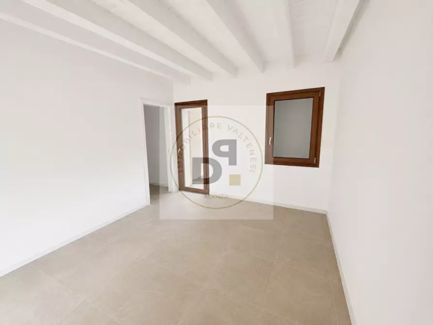 Immagine 6 di Appartamento in vendita  in Via Dante Alighieri a Manerba Del Garda