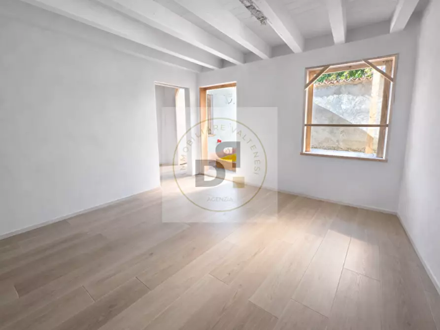 Immagine 8 di Appartamento in vendita  in Via Dante Alighieri a Manerba Del Garda