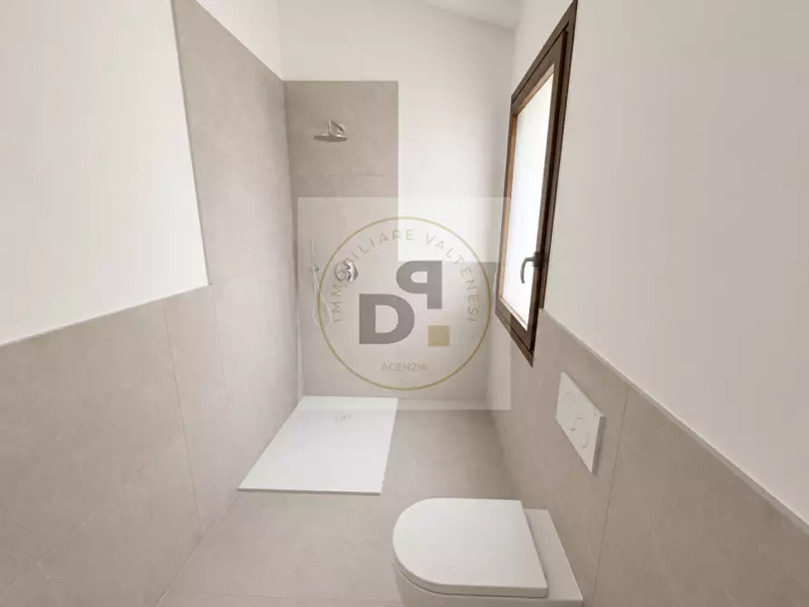 Immagine 9 di Appartamento in vendita  in Via Dante Alighieri a Manerba Del Garda