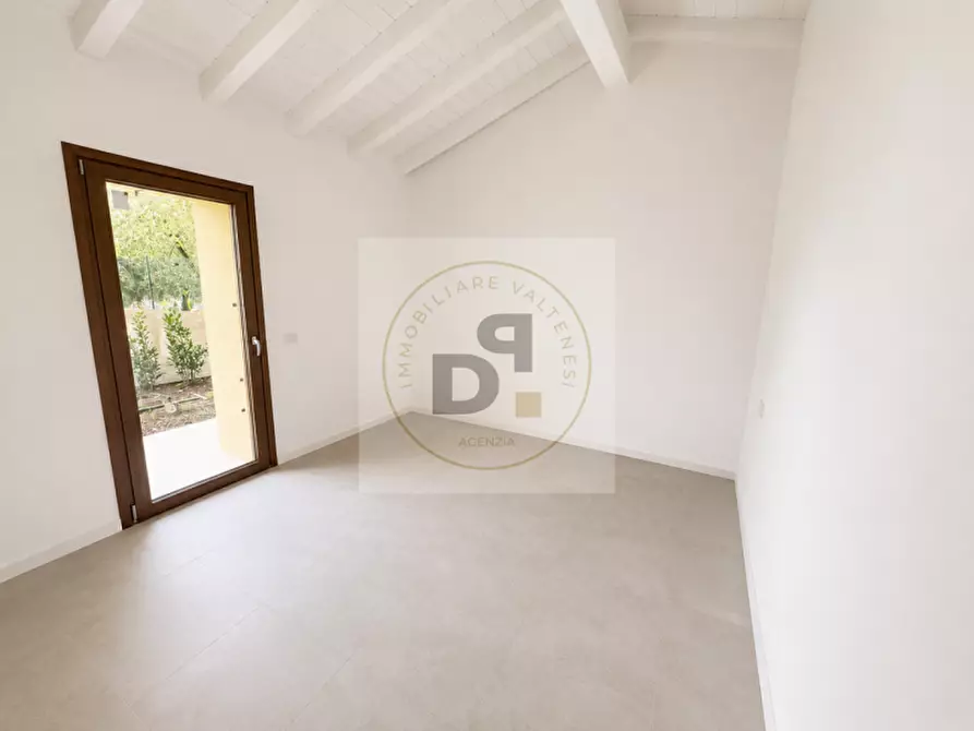 Immagine 10 di Appartamento in vendita  in Via Dante Alighieri a Manerba Del Garda