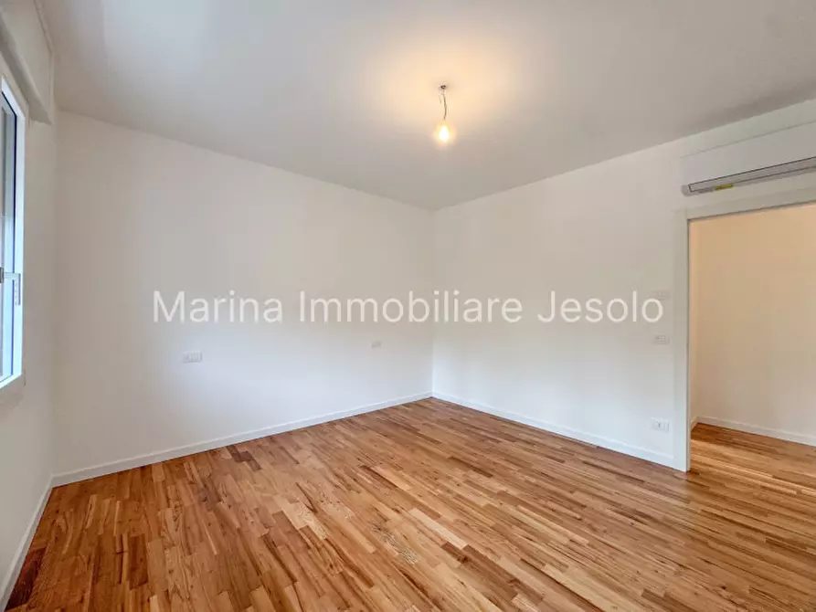 Immagine 12 di Appartamento in vendita  in Via Aquileia a Jesolo