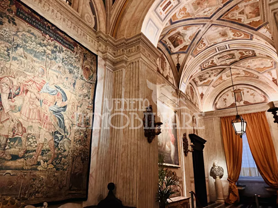 Immagine 4 di Appartamento in vendita  in Via Garibaldi a Genova