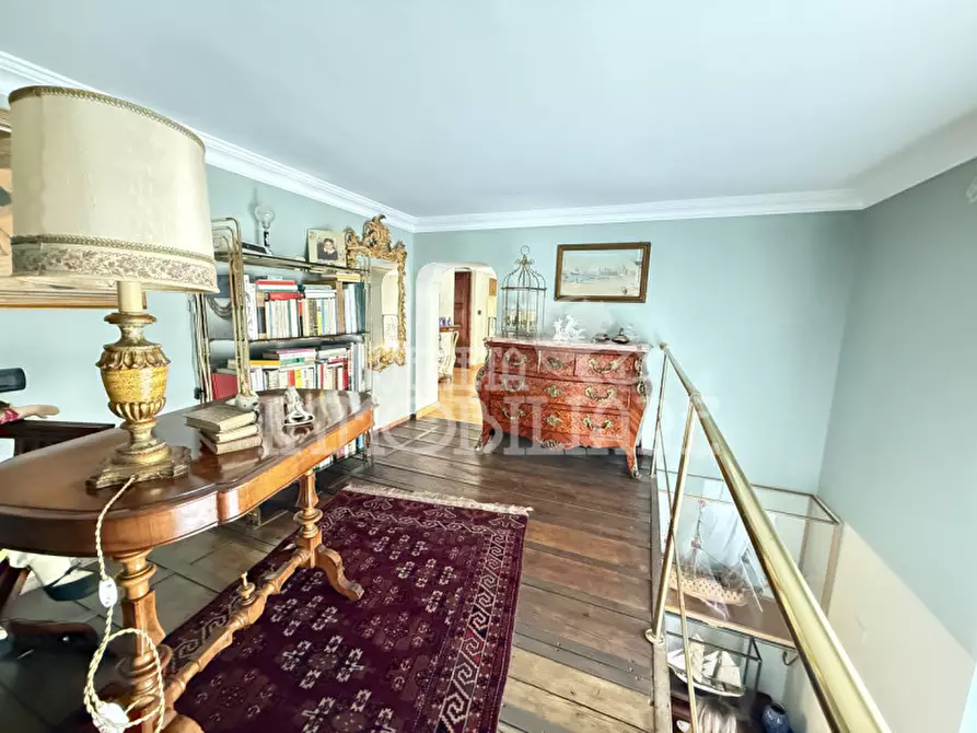 Immagine 5 di Appartamento in vendita  in Via Garibaldi a Genova