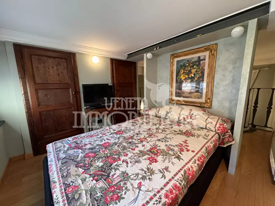 Immagine 8 di Appartamento in vendita  in Via Garibaldi a Genova