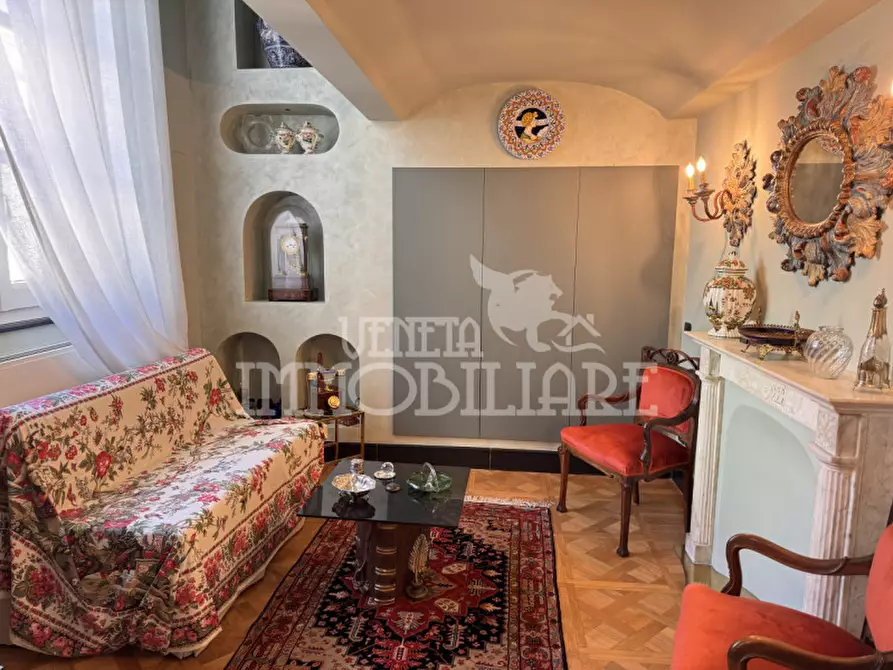 Immagine 9 di Appartamento in vendita  in Via Garibaldi a Genova