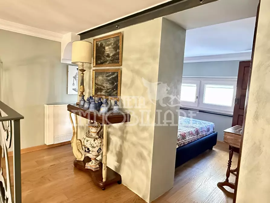 Immagine 10 di Appartamento in vendita  in Via Garibaldi a Genova