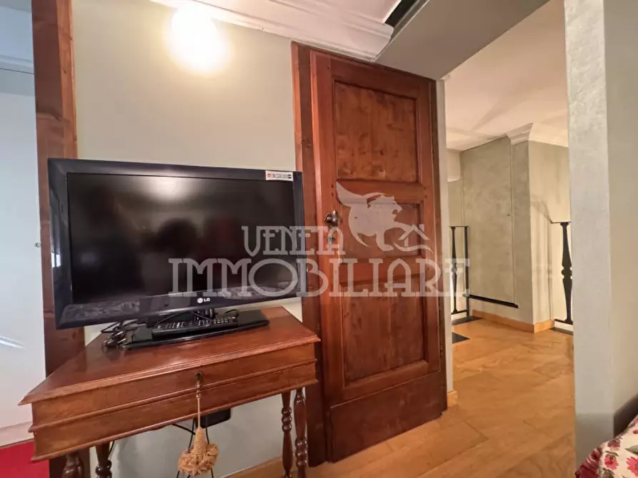 Immagine 13 di Appartamento in vendita  in Via Garibaldi a Genova