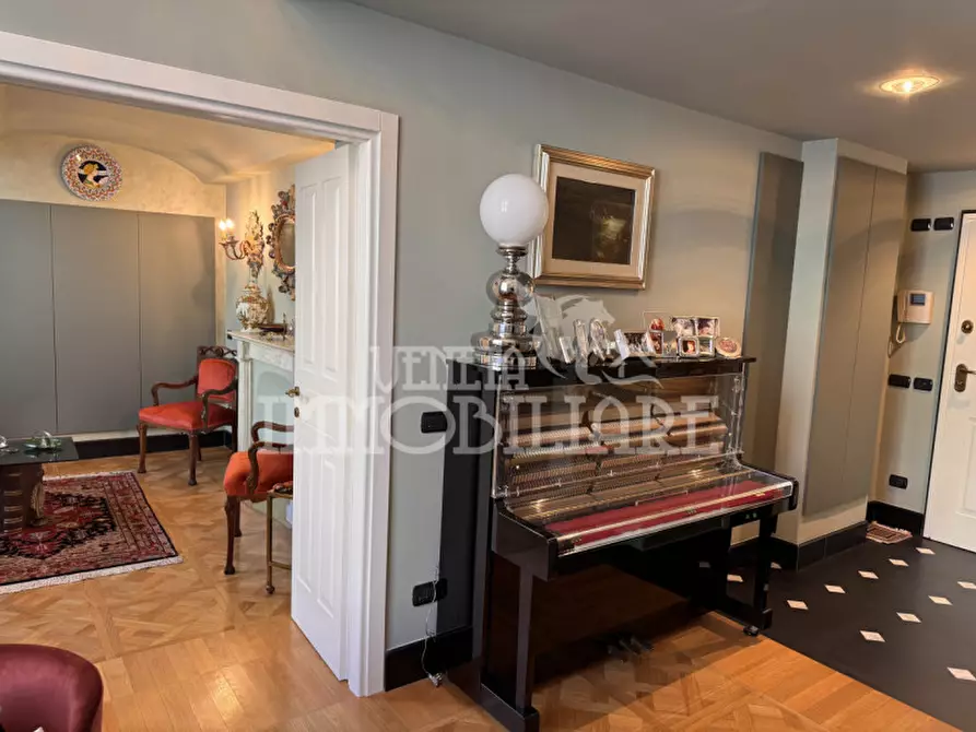 Immagine 21 di Appartamento in vendita  in Via Garibaldi a Genova