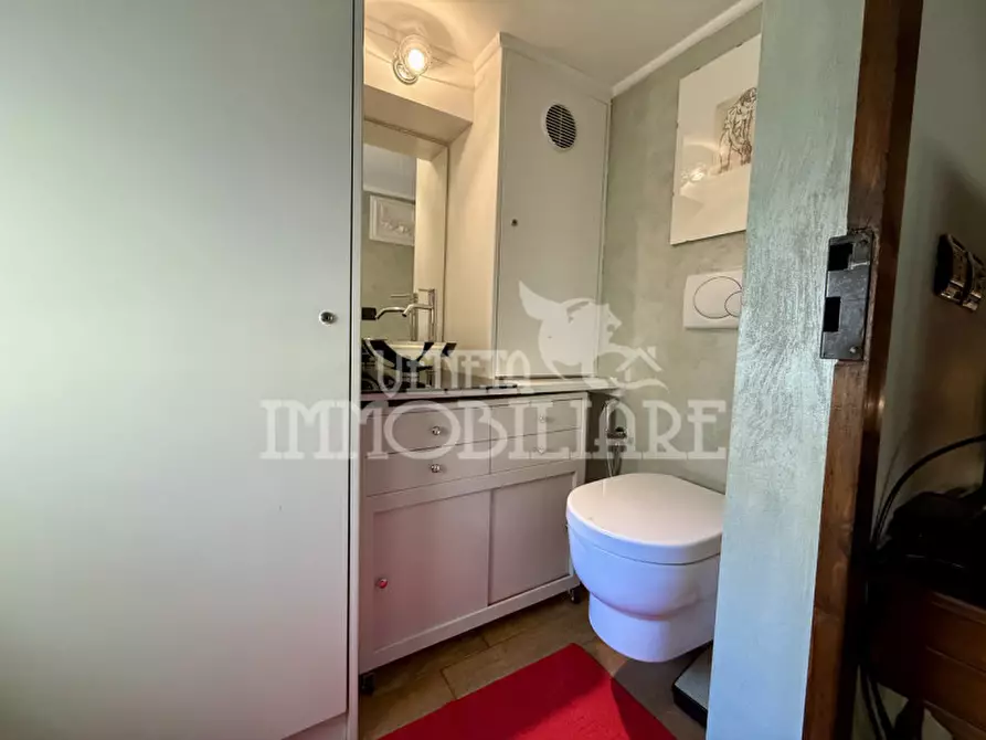 Immagine 29 di Appartamento in vendita  in Via Garibaldi a Genova