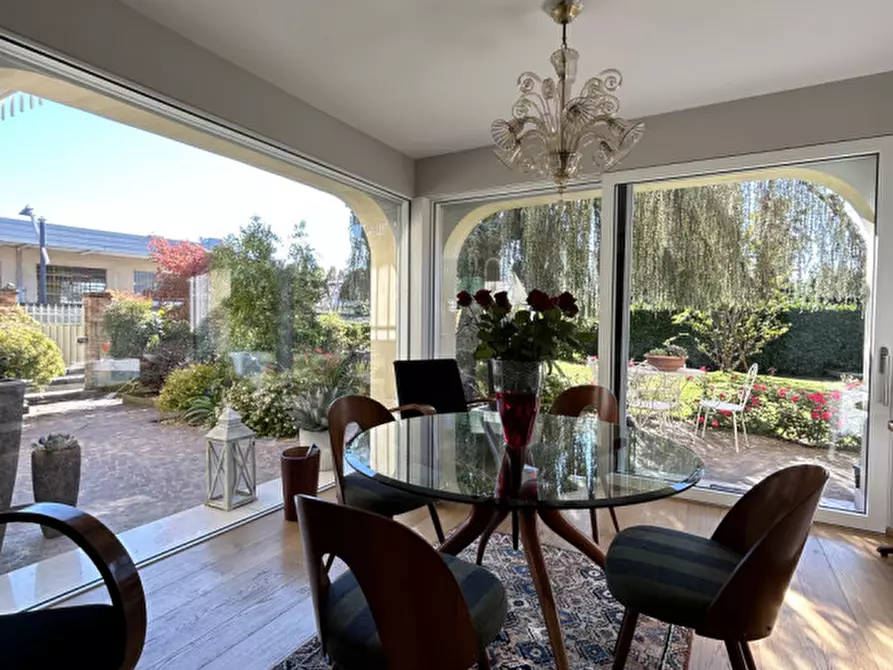 Immagine 1 di Casa indipendente in vendita  in Via della Vernice a Noale