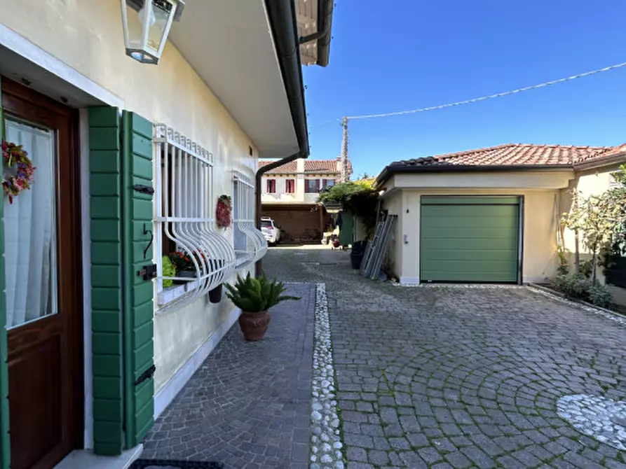 Immagine 66 di Casa indipendente in vendita  in Via della Vernice a Noale