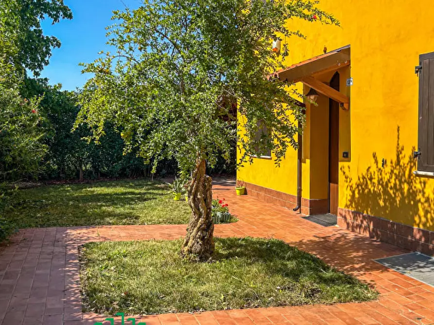 Immagine 3 di Villa in vendita  in via russo 13 a San Lazzaro Di Savena