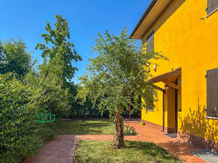 Immagine 7 di Villa in vendita  in via russo 13 a San Lazzaro Di Savena