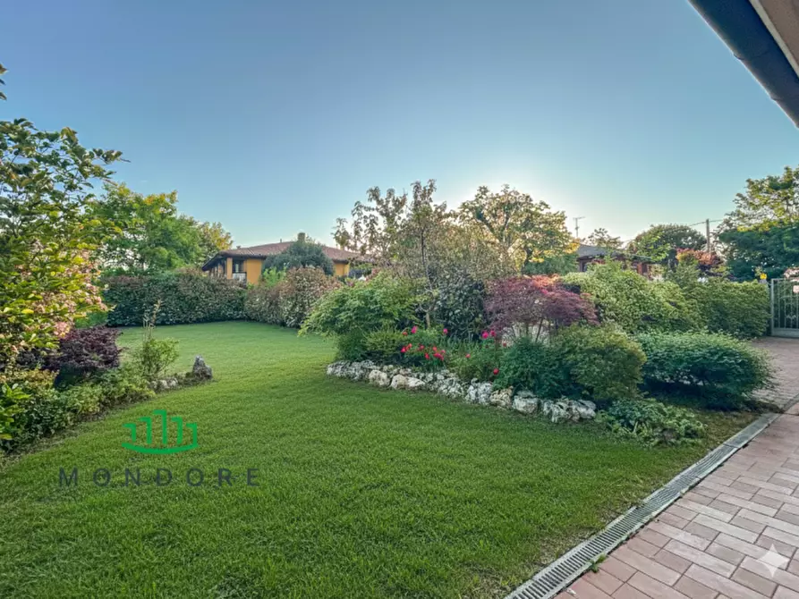 Immagine 18 di Villa in vendita  in via russo 13 a San Lazzaro Di Savena