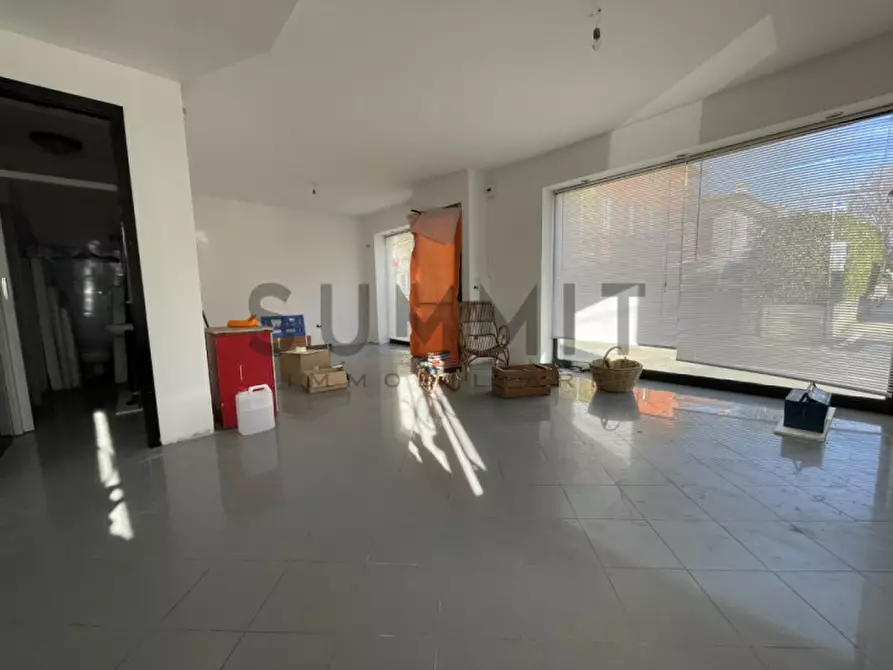 Immagine 7 di Negozio in vendita  in Via Giavenale di Sopra a Schio