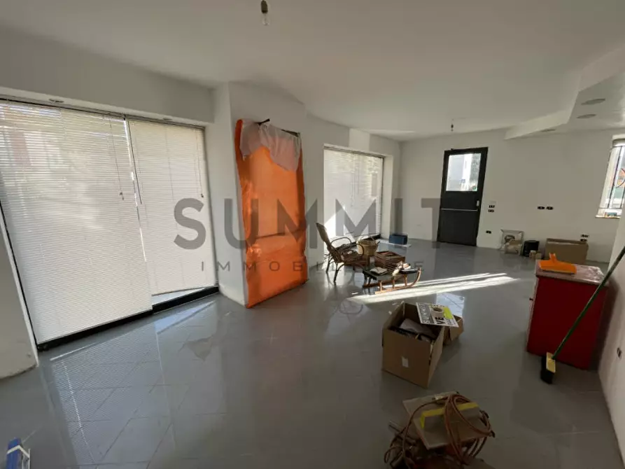 Immagine 10 di Negozio in vendita  in Via Giavenale di Sopra a Schio