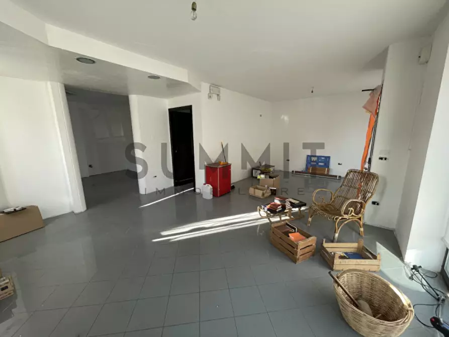 Immagine 14 di Negozio in vendita  in Via Giavenale di Sopra a Schio