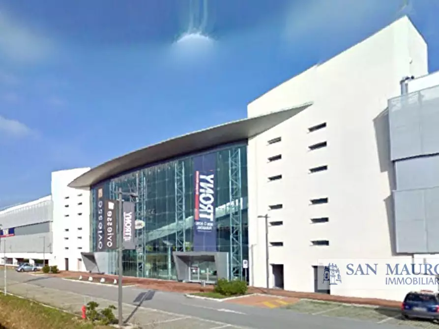 Immagine 4 di Attività commerciale in vendita  in via prasecco a Pordenone