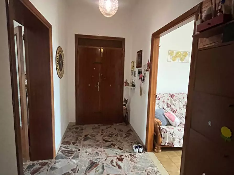 Immagine 2 di Appartamento in vendita  in via roma 152 a Castiglione Del Lago