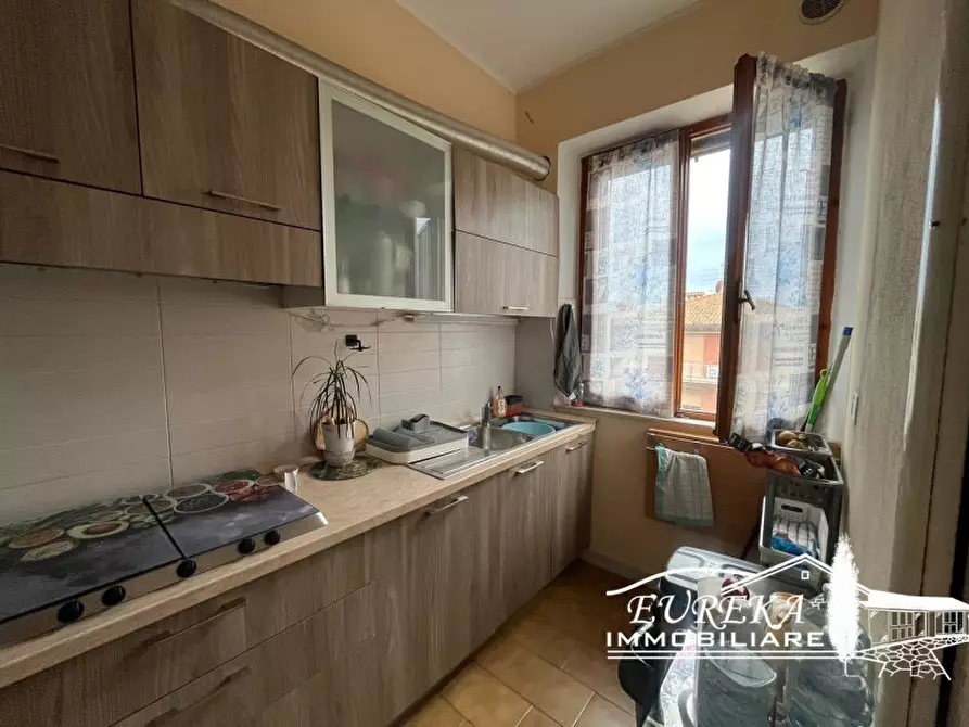 Immagine 4 di Appartamento in vendita  in via roma 152 a Castiglione Del Lago