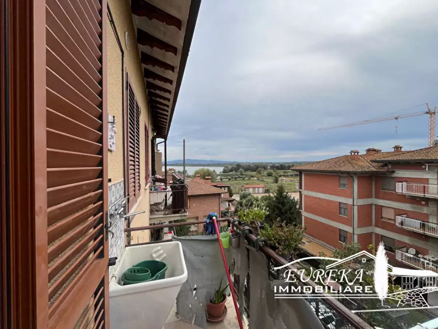 Immagine 8 di Appartamento in vendita  in via roma 152 a Castiglione Del Lago