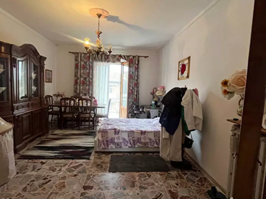 Immagine 9 di Appartamento in vendita  in via roma 152 a Castiglione Del Lago