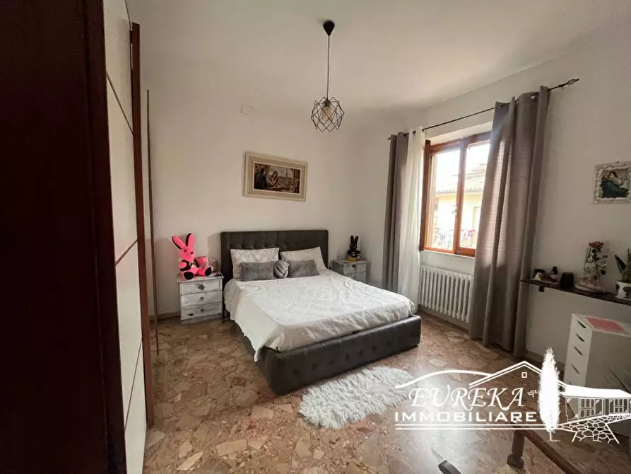 Immagine 10 di Appartamento in vendita  in via roma 152 a Castiglione Del Lago