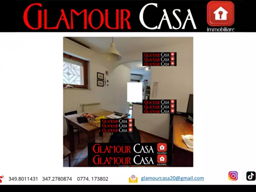 Immagine 2 di Appartamento in vendita  in Via Arturo Viligiardi a Roma