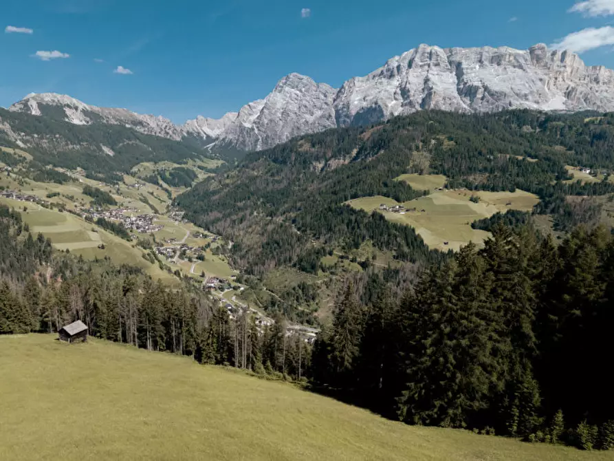 Immagine 2 di Rustico / casale in vendita  a La Valle .Wengen.