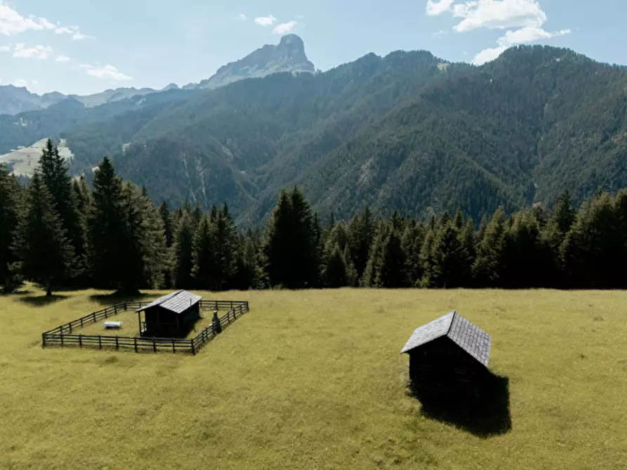 Immagine 3 di Rustico / casale in vendita  a La Valle .Wengen.