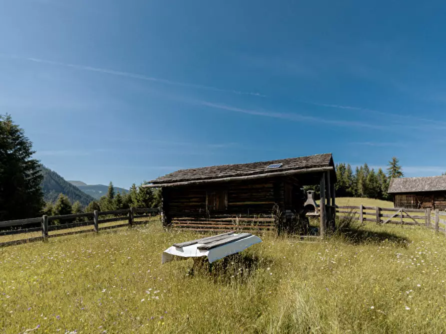 Immagine 7 di Rustico / casale in vendita  a La Valle .Wengen.
