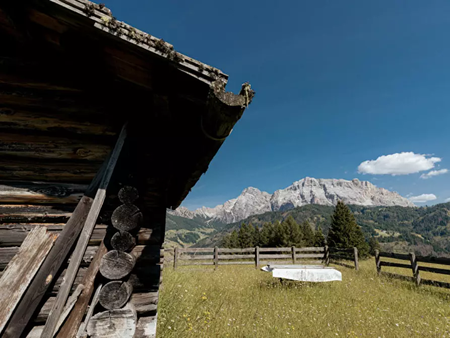 Immagine 14 di Rustico / casale in vendita  a La Valle .Wengen.