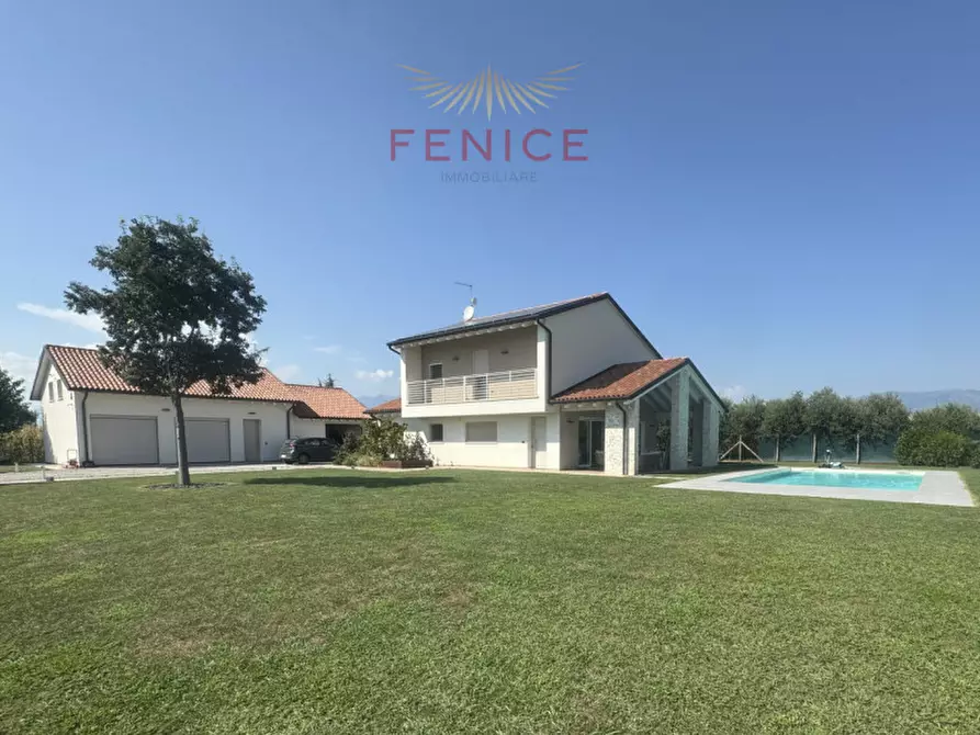 Immagine 1 di Casa indipendente in vendita  in Via Moresca a Caerano Di San Marco