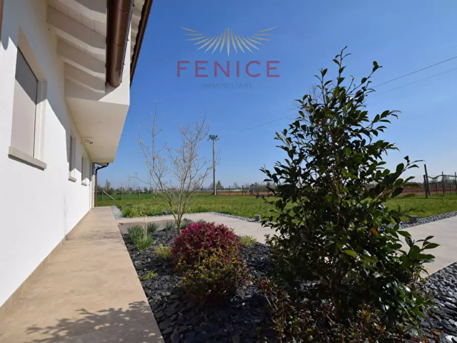 Immagine 9 di Casa indipendente in vendita  in Via Moresca a Caerano Di San Marco